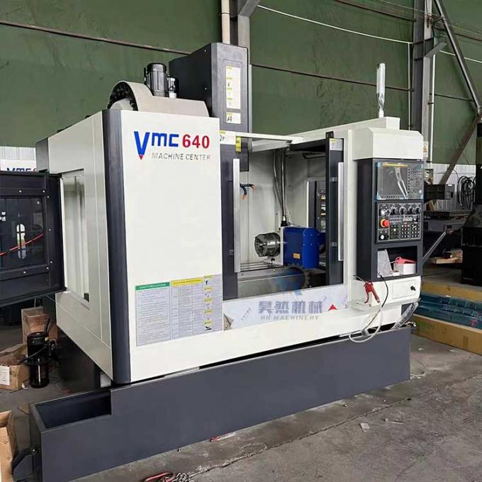 M&aacute;quina de centro de mecanizado vertical CNC de cuatro ejes peque&ntilde;a VMC640 0