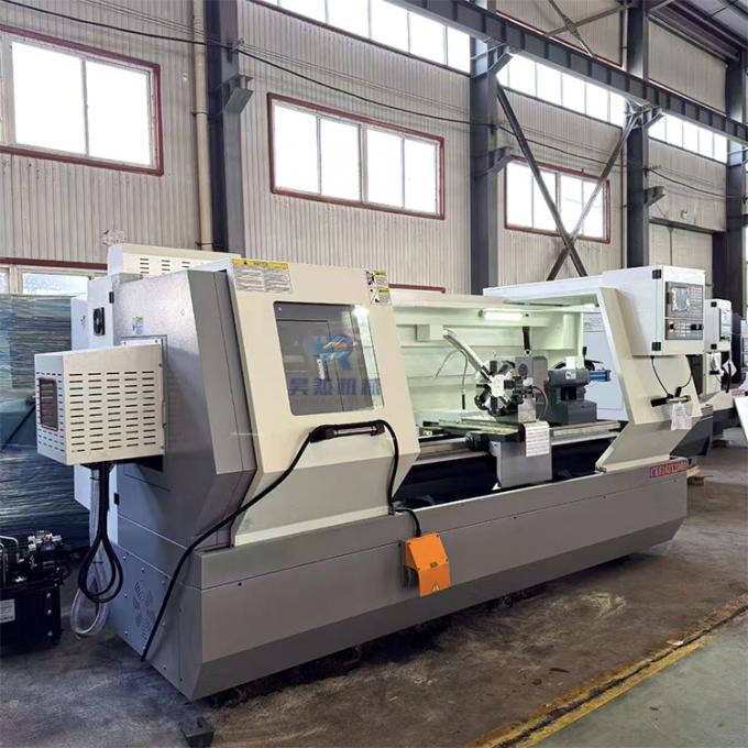 380V Ck6163 M&aacute;quina de torno CNC autom&aacute;tico horizontal con taladro de husillo de 105 mm 0
