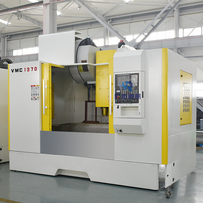 Fabricantes VMC1370 del centro de mecanización de la vertical de la fresadora del CNC del metal VMC