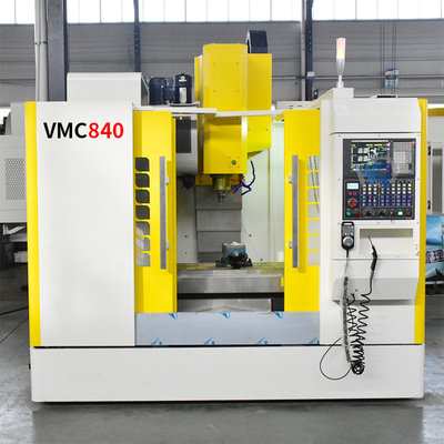 Alto pequeño CNC de la precisión BT40 que muele VMC840 que trabaja a máquina vertical de centro