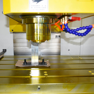pequeño centro que muele vertical horizontal Vmc1370 del CNC del centro de mecanización 4axis
