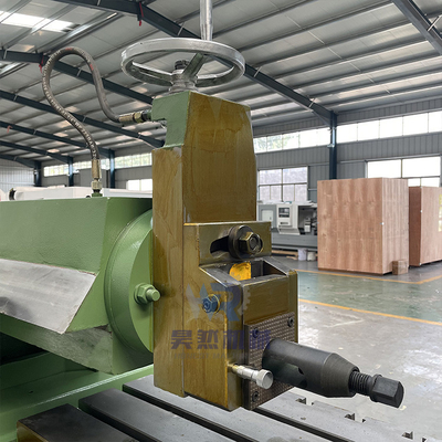 Máquina horizontal de la talladora del siluro del metal con el banco de trabajo