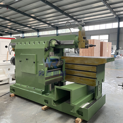 Máquina horizontal de la talladora del siluro del metal con el banco de trabajo