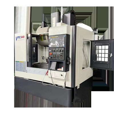 Máquina de centro de mecanizado vertical CNC de cuatro ejes pequeña VMC640